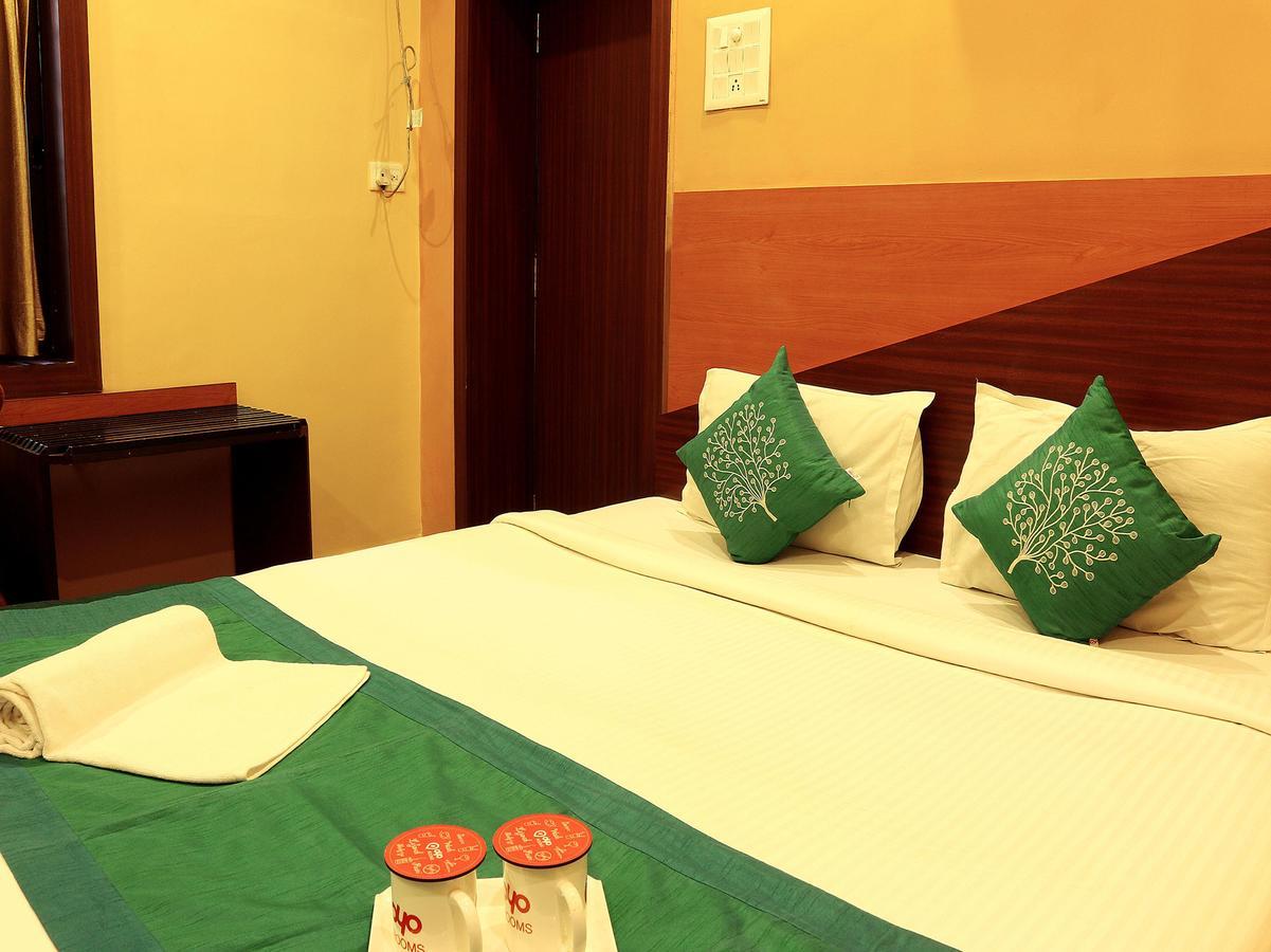 Hotel Trimoorti Καλκούτα Εξωτερικό φωτογραφία