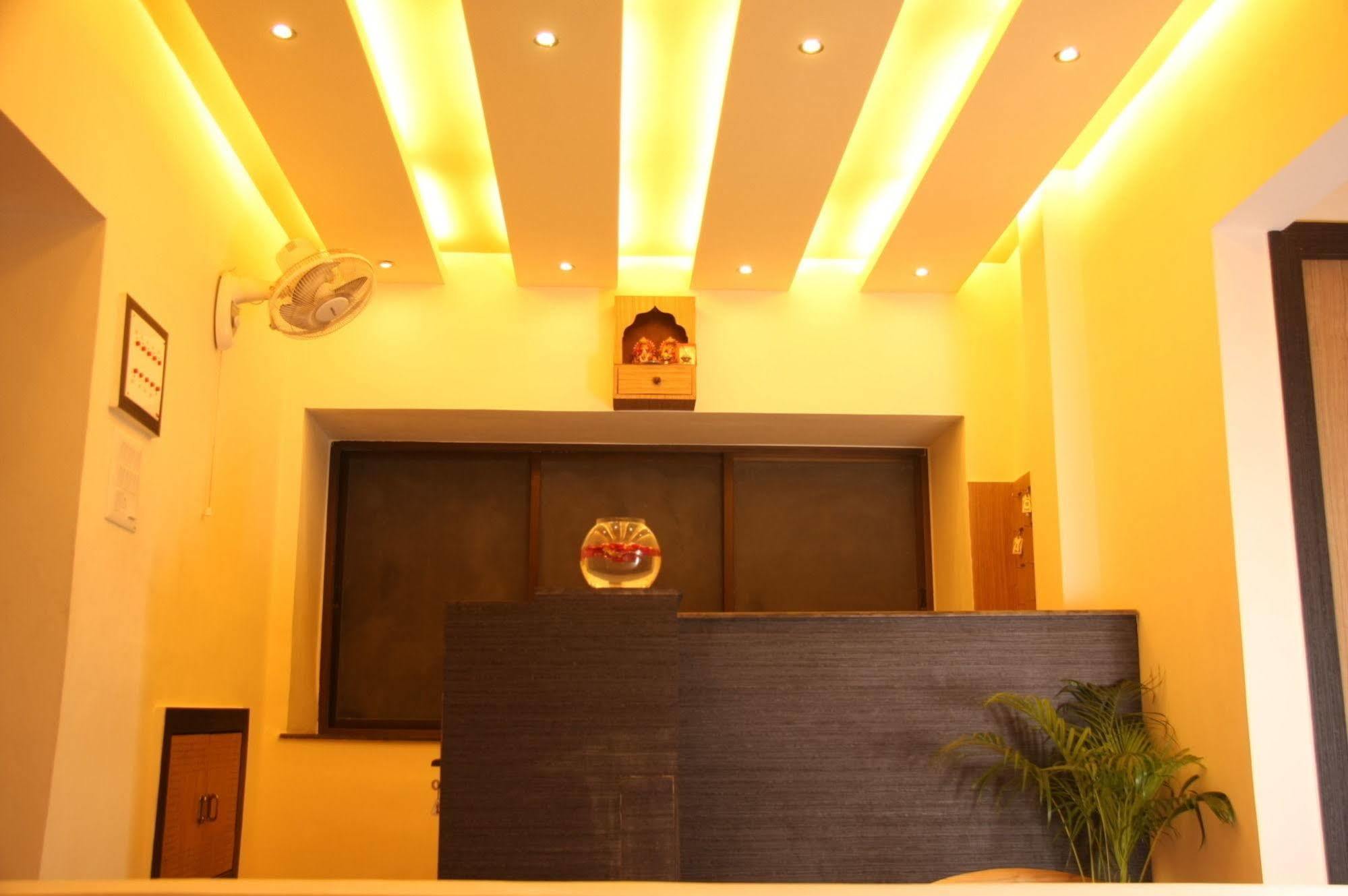 Hotel Trimoorti Καλκούτα Εξωτερικό φωτογραφία